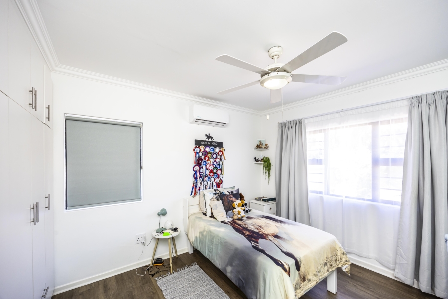 5 Bedroom Property for Sale in Beacon Bay Eastern Cape